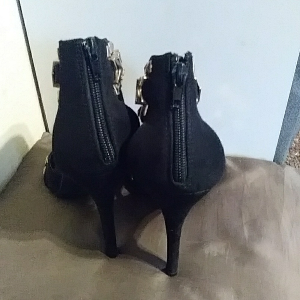 High heels - Picture 3 of 4